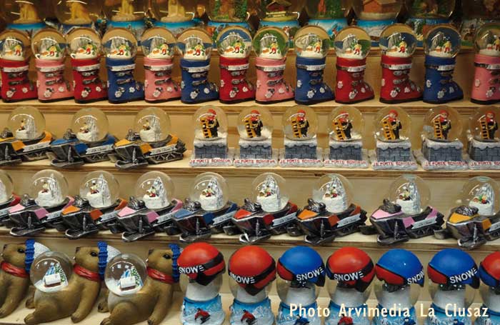 Le tétras vente de pierres naturelles Boules à neige originales La Clusaz