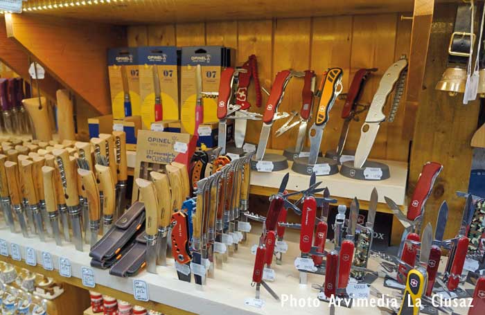 véritable couteau avec manche en bois de fabrication artisanale