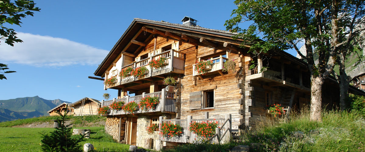 chalet tout confort situé sur les pistes de ski de fond des Confins location de vacances photo arvimedia